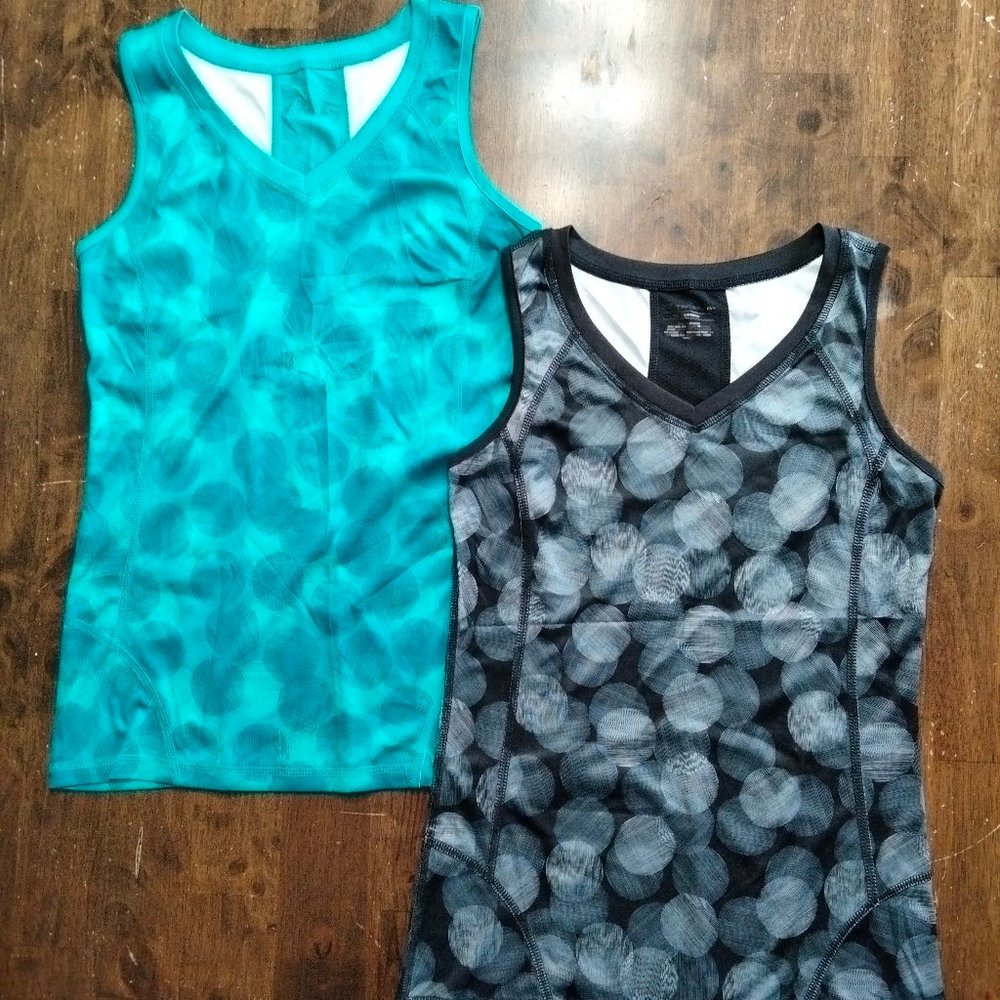 2 XS Tek Gear DryTek Performance Sleeveless Tees